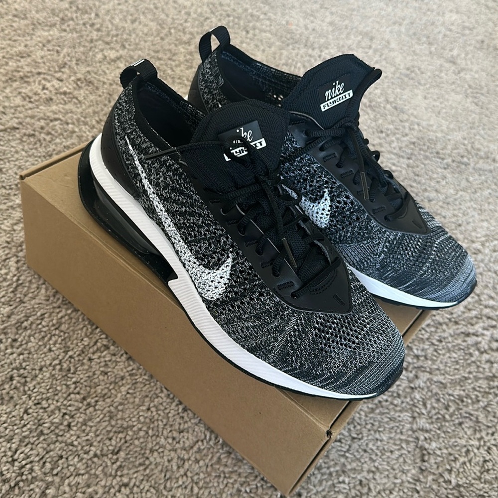 Nike Air Max Flyknit Racer, W8